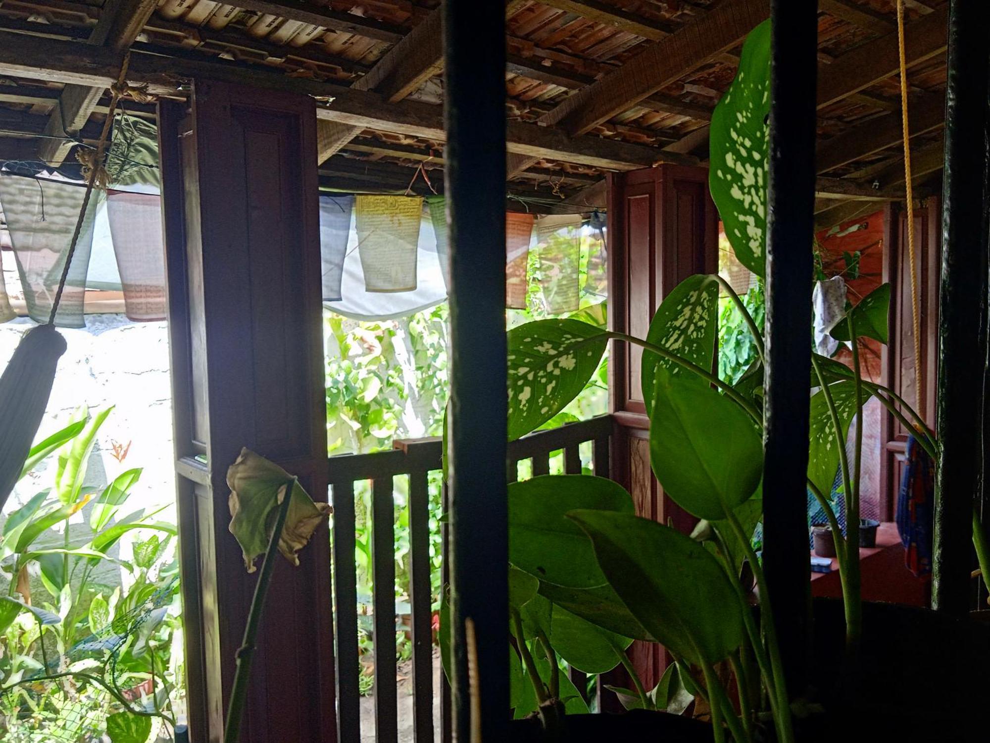 The Blues Hotell Alappuzha Exteriör bild